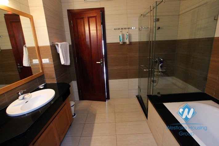 Beautiful house for rent in Westlake area, facing to the lake